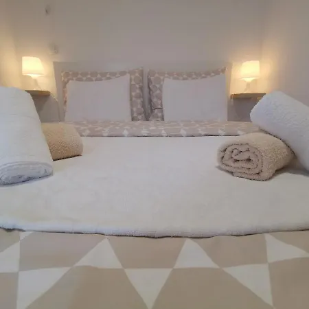 Old Town Paklenica Apartment *