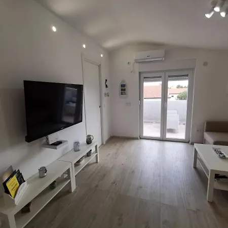 Apartment Old Town Paklenica *
