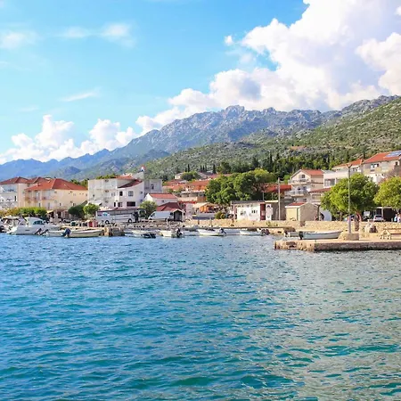 Apartment Old Town Paklenica *